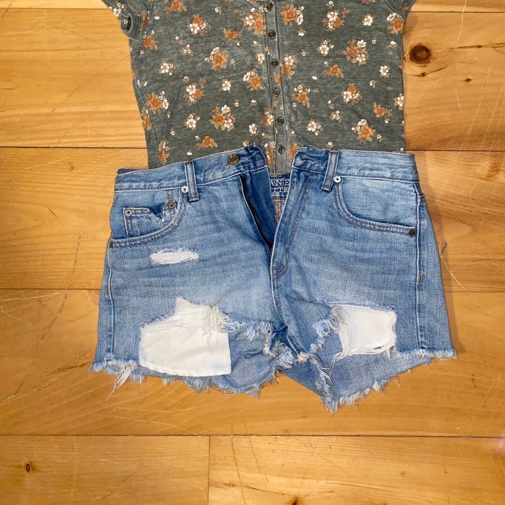 Distressed jean shorts